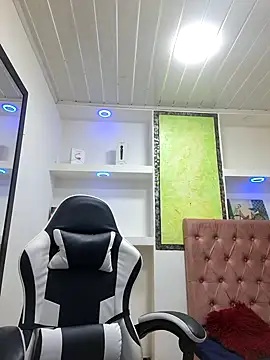 susan_mooree's cam snapshot