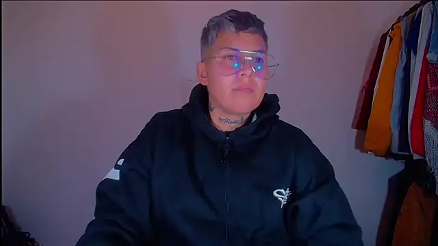 Yessi_rousse's cam snapshot