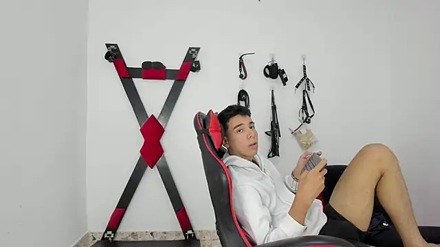 Harry_LatinBoy's cam snapshot