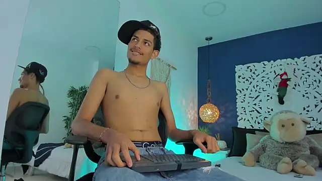 Adonis_WB's cam snapshot