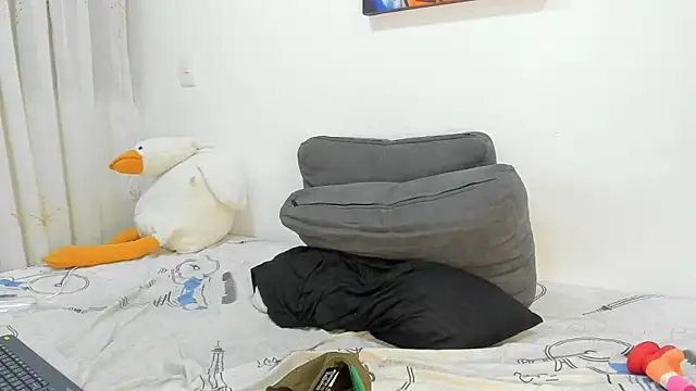 ETHAN_ROX live sex cam