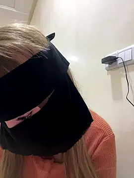 Rasha-arabic live sex cam