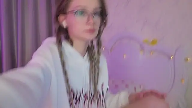 vialeta_baby's cam snapshot