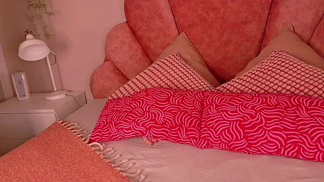 NicoletCherry__'s cam snapshot