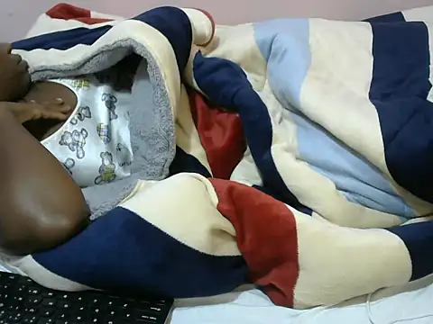 winnie254's cam snapshot