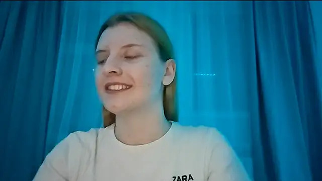 LynteriLain's cam snapshot