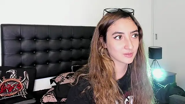 Alice_Dickinssonn's cam snapshot