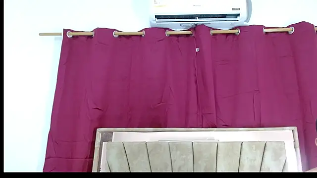 yair_and_sussana's cam snapshot