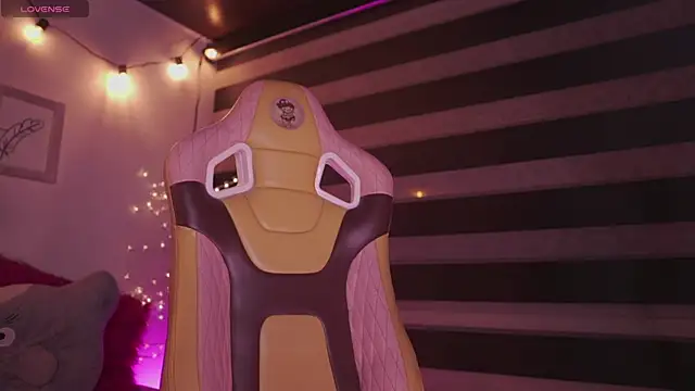 Lana_Dreams_'s cam snapshot