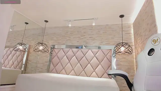 celene_midnight's cam snapshot