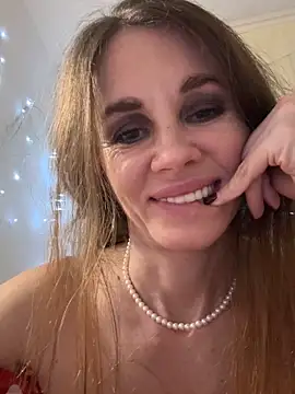 LucieMack's cam snapshot