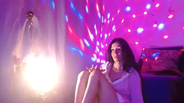 ElysaSun's cam snapshot