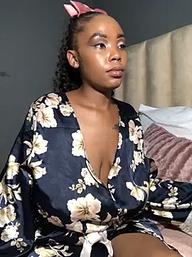 Nicole_Liam_'s cam snapshot