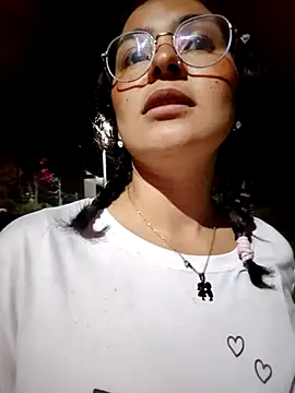 Lily-o's cam snapshot