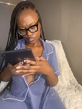 Moonzy77's cam snapshot