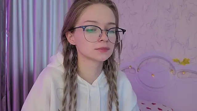 vialeta_baby's cam snapshot