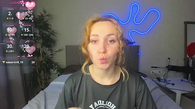 Luna_G0ld's cam snapshot