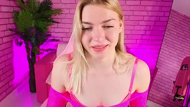 Margo_Robbbie's cam snapshot