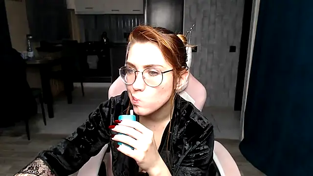 Reginasmilee's cam snapshot