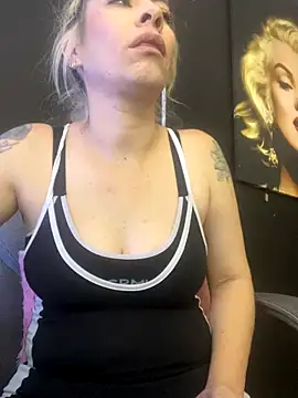 viktoria_davis_'s cam snapshot