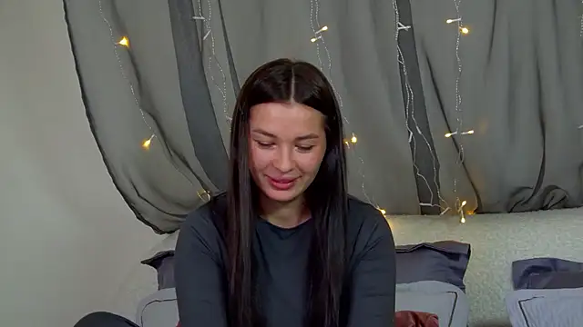 AlexandraBloom's cam snapshot