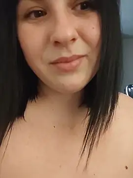 Sweet-bun-3's cam snapshot