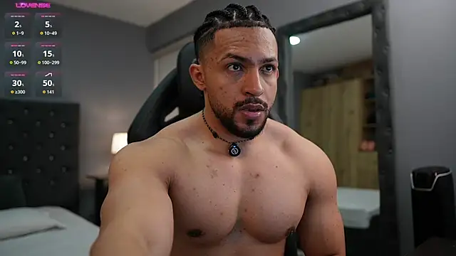 LoganMartinX's cam snapshot