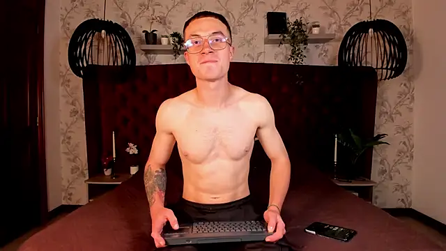 Lil_James live sex cam