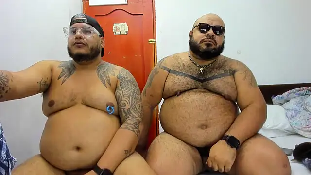 FetishBearsBig live sex cam