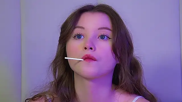 KeiraAsti's cam snapshot