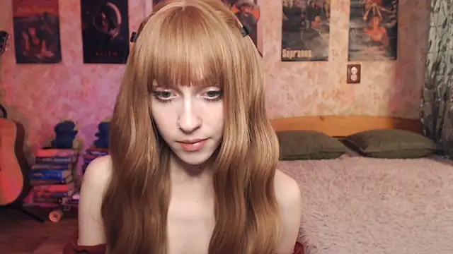 Friendly_Ellie's cam snapshot