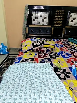 PRIYA_22 live sex cam