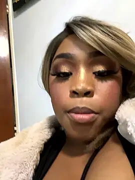 TianahGlow live sex cam