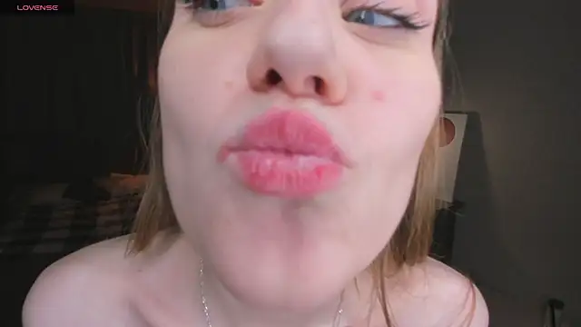 OdellaFrake live sex cam