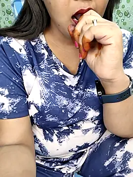 Your-Yashika live sex cam