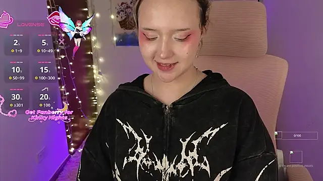 KuroChan420 live sex cam