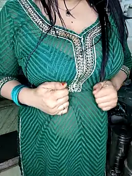 PRIYA_22 live sex cam