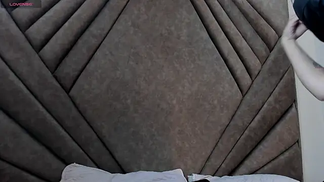 Mythical_Girl's cam snapshot