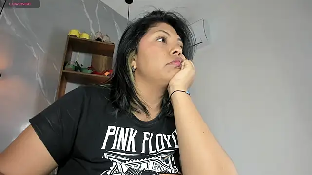 MirandaHaguen live sex cam