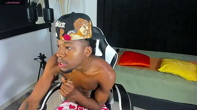 maikol_monstercock's cam snapshot