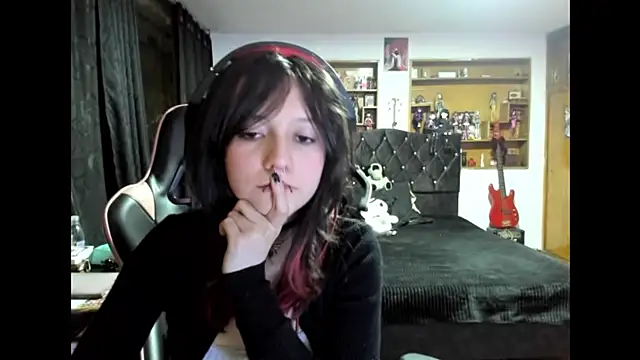 Maki_Zein_'s cam snapshot