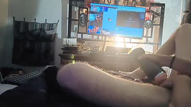 Bi_curious86 live sex cam