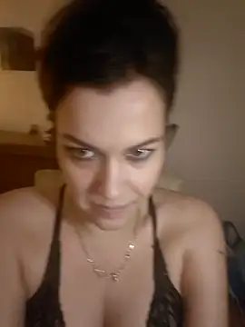 Foxy-Milfy's cam snapshot