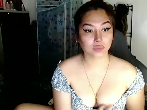 urqueendominant live sex cam