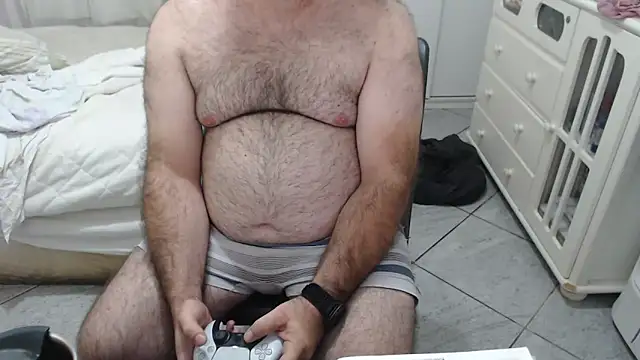 MysterBearMG live sex cam