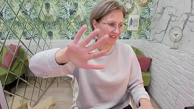 Paris_Cherry's cam snapshot