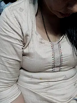 cutee_bhabhi's cam snapshot