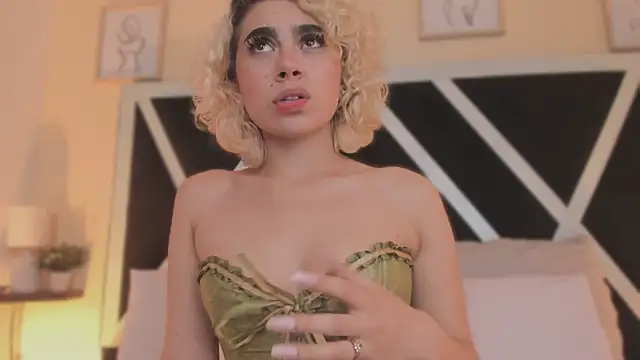 marian_pinzon's cam snapshot