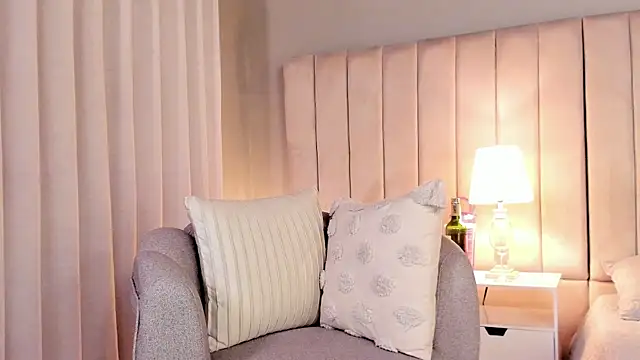 Paulina_Monroy live sex cam