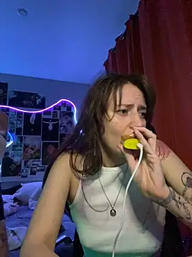 Dooubletroublee's cam snapshot